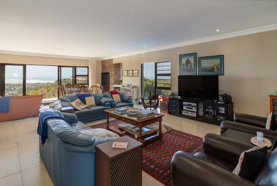 6 Bedroom Property for Sale in West Bank Eastern Cape